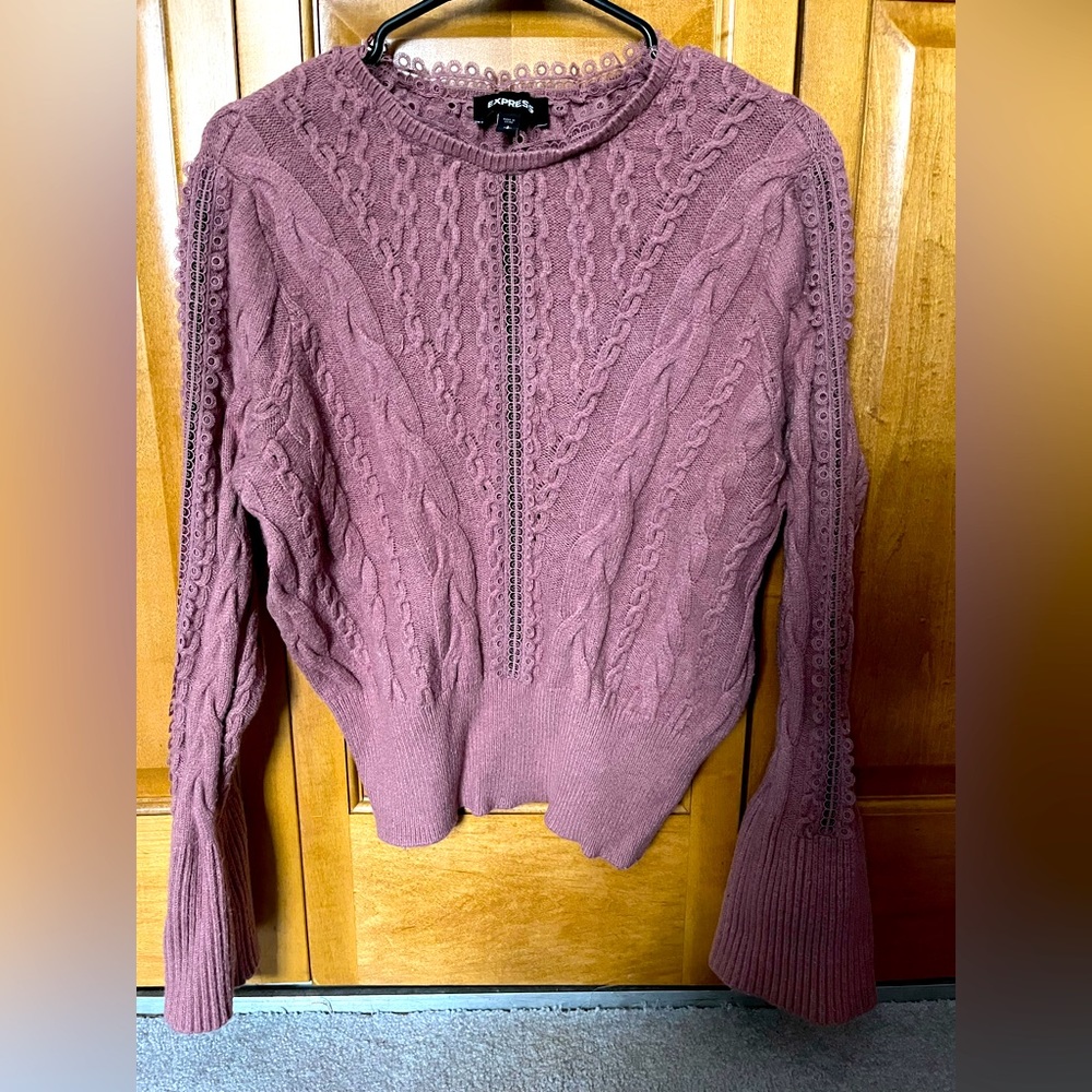 🌺 Express knit Sweater in Mauve size Small